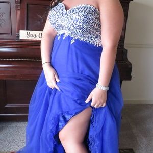 Stunning royal blue plus size formal prom dress!!